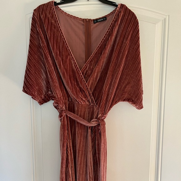 Pink Velvet Dress with waist tie - Picture 1 of 2